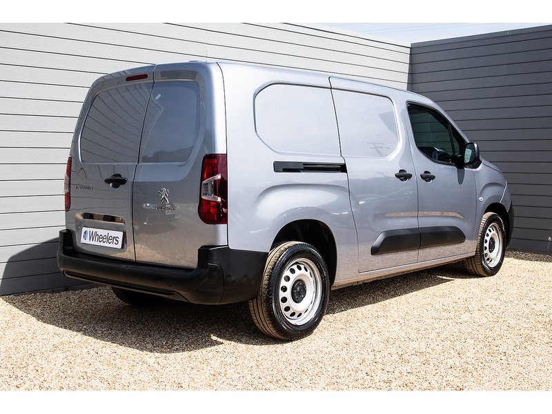Peugeot Partner BlueHDi 950 Professional Premium + - U15997