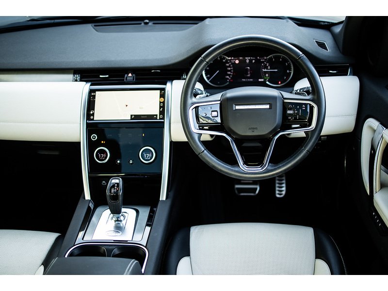 Land Rover Discovery Sport P300e R-Dynamic SE - U16002