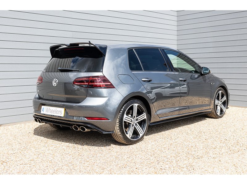 Volkswagen Golf TSI R - U16016