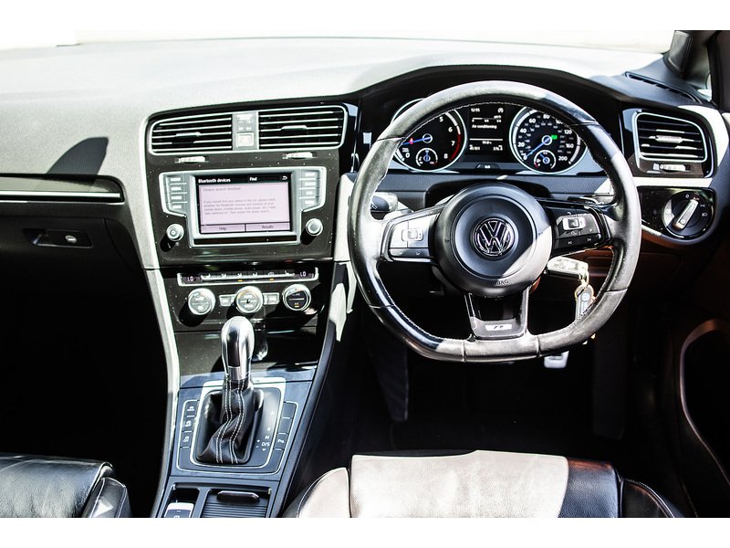 Volkswagen Golf TSI BlueMotion Tech R - U16040