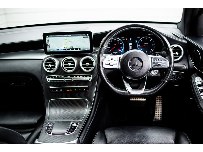 Mercedes-Benz GLC GLC300d AMG Line - U16056