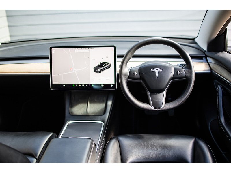 Tesla Model 3 Standard Range Plus - U16059