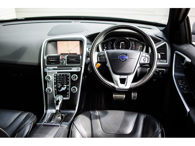 Volvo XC60 D5 R-Design Lux Nav - U16076