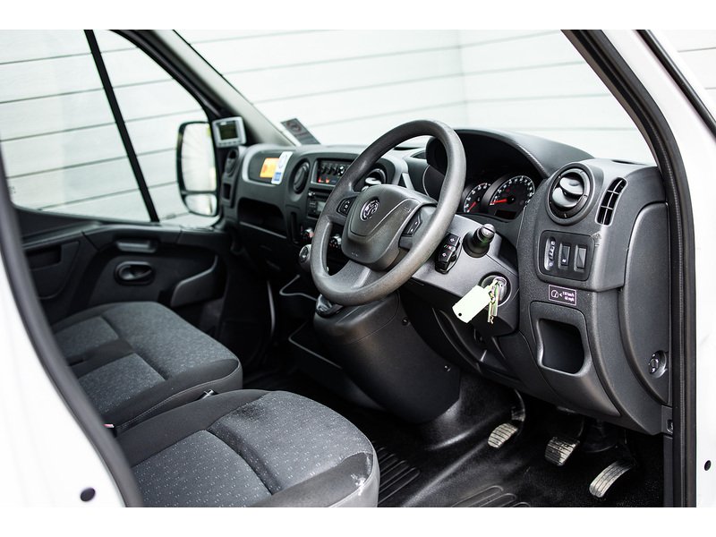 Vauxhall Movano CDTi 3500 BiTurbo - U16093