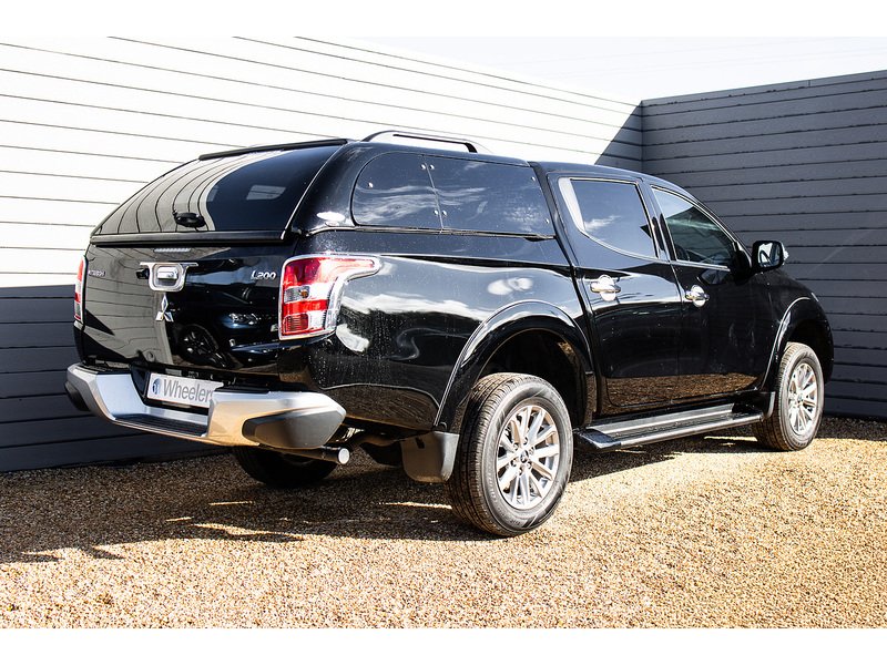 Mitsubishi L200 DI-D DC Barbarian - U16097