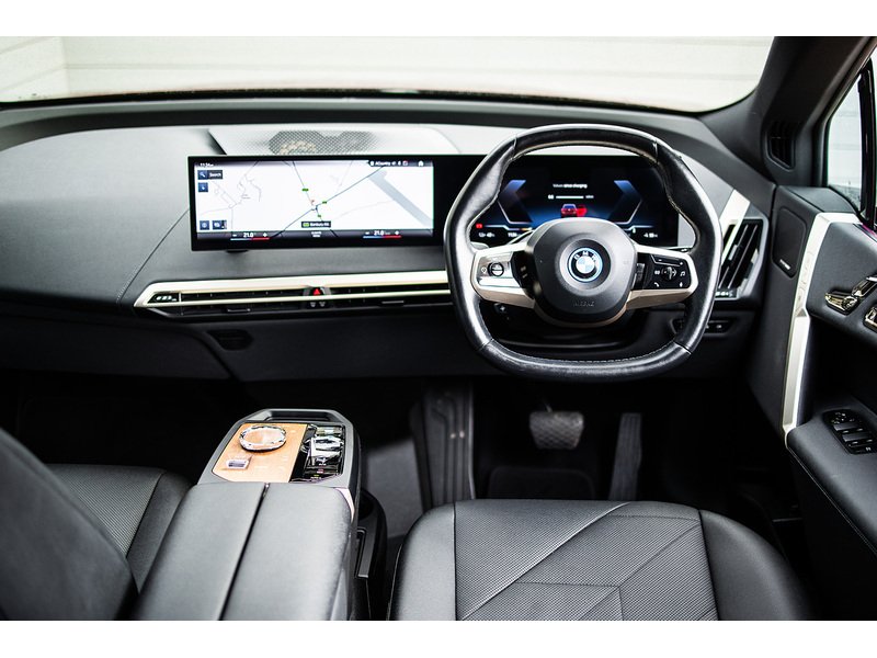 BMW iX 40 M Sport - U16105