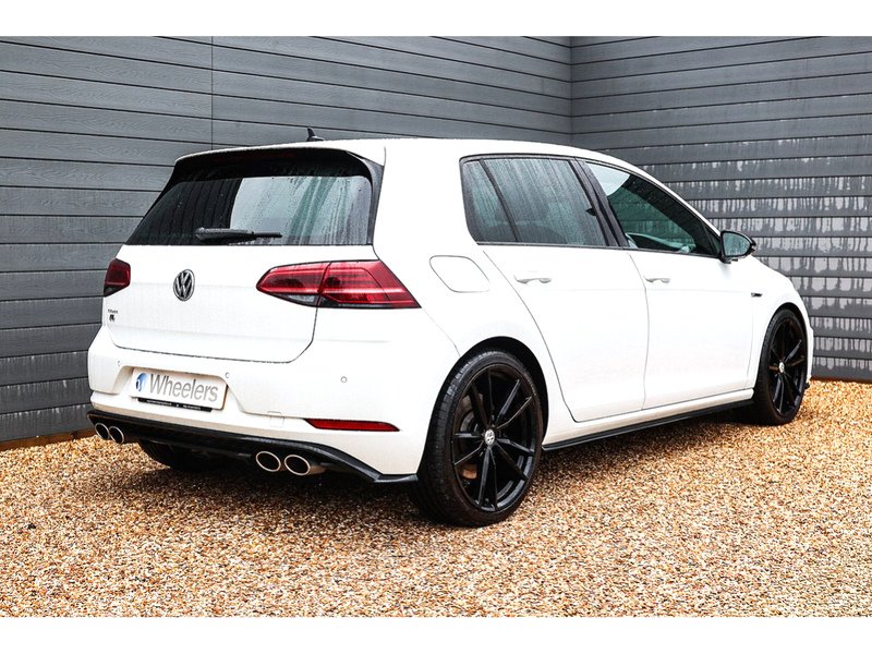 Volkswagen Golf TSI R - U16108