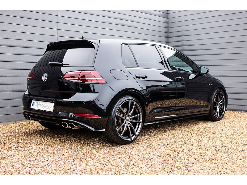 Volkswagen Golf TSI R - U16156