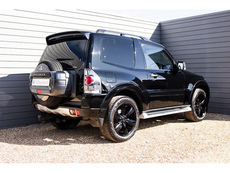 Mitsubishi Shogun DI-DC Warrior - U16190