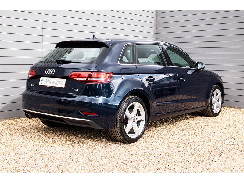 Audi A3 TFSI CoD Sport - U16235
