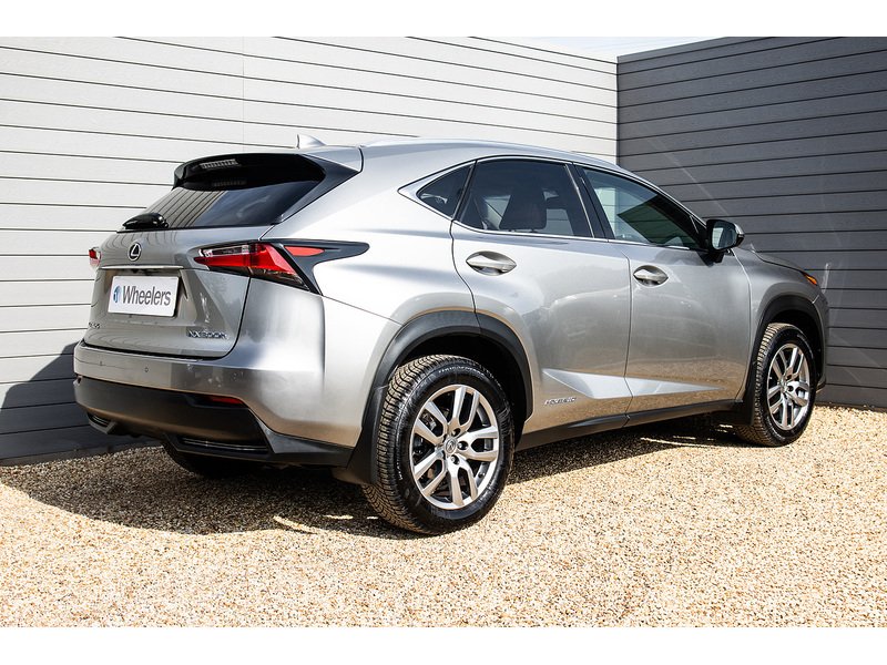 Lexus NX 300h Luxury - U16263