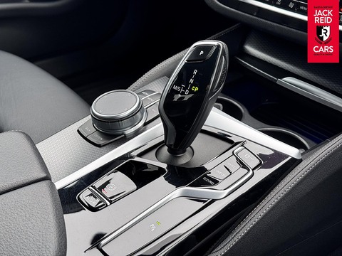 2.0 520i MHT M Sport Saloon 4dr Petrol Hybrid Steptronic Euro 6 (s/s) (184 ps)