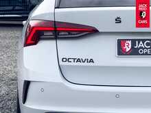 Skoda Octavia TDI vRS 2.0 TDI vRS Estate 5dr Diesel DSG Euro 6 (s/s) (200 ps) 