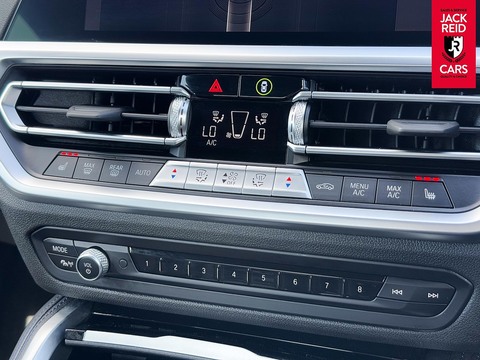 2.0 220i M Sport Coupe 2dr Petrol Auto Euro 6 (s/s) (184 ps)