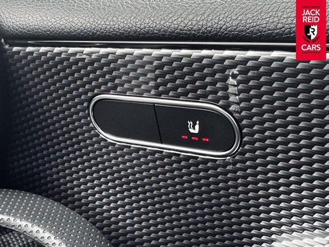 1.3 A180 Sport (Executive) Hatchback 5dr Petrol Manual Euro 6 (s/s) (136 ps)