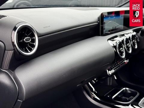 1.3 A180 Sport (Executive) Hatchback 5dr Petrol Manual Euro 6 (s/s) (136 ps)