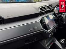 Audi Q3 TFSI CoD S line 1.5 TFSI CoD 35 S line SUV 5dr Petrol S Tronic Euro 6 (s/s) (150 ps) 