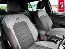 Volkswagen Golf TDI R-Line Edition 2.0 TDI R-Line Edition Hatchback 5dr Diesel Manual Euro 6 (s/s) (150 ps) 