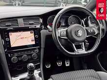 Volkswagen Golf TDI R-Line Edition 2.0 TDI R-Line Edition Hatchback 5dr Diesel Manual Euro 6 (s/s) (150 ps) 