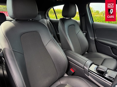 1.3 A180 Sport Hatchback 5dr Petrol 7G-DCT Euro 6 (s/s) (136 ps)