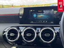 Mercedes-Benz A Class A180d AMG Line 1.5 A180d AMG Line Hatchback 5dr Diesel 7G-DCT Euro 6 (s/s) (116 ps) 