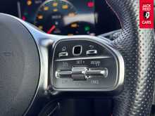 Mercedes-Benz A Class A180d AMG Line 1.5 A180d AMG Line Hatchback 5dr Diesel 7G-DCT Euro 6 (s/s) (116 ps) 