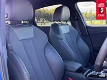 Audi A4 TFSI Black Edition 2.0 TFSI 35 Black Edition Saloon 4dr Petrol S Tronic Euro 6 (s/s) (150 ps) 