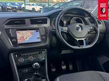 Volkswagen Tiguan TDI BlueMotion Tech SE Navigation 2.0 TDI BlueMotion Tech SE Navigation SUV 5dr Diesel Manual 4Motion Euro 6 (s/s) (150 ps) 