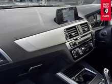 BMW 1 Series 118i SE Business 1.5 118i SE Business Hatchback 5dr Petrol Auto Euro 6 (s/s) (136 ps) 