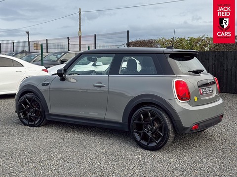 Cooper SE 32.6kWh Level 1 Hatchback 3dr Electric Auto (184 ps)