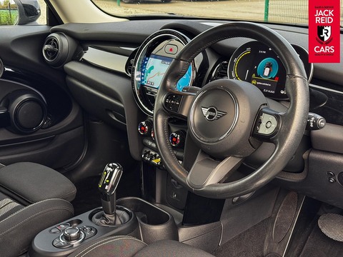 Cooper SE 32.6kWh Level 1 Hatchback 3dr Electric Auto (184 ps)