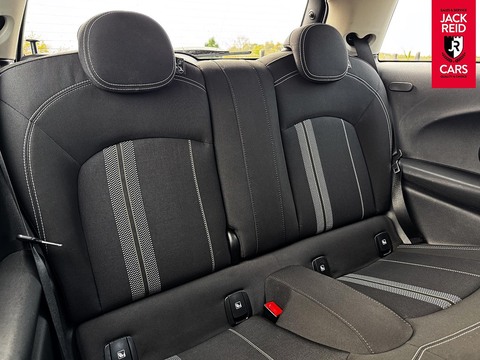 Cooper SE 32.6kWh Level 1 Hatchback 3dr Electric Auto (184 ps)