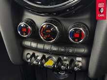 MINI Electric Hatch Cooper SE Level 1 Cooper SE 32.6kWh Level 1 Hatchback 3dr Electric Auto (184 ps) 