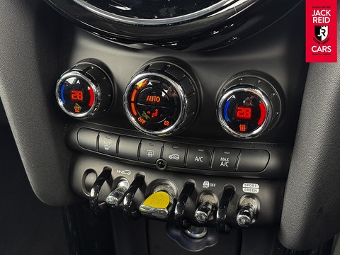 Cooper SE 32.6kWh Level 1 Hatchback 3dr Electric Auto (184 ps)