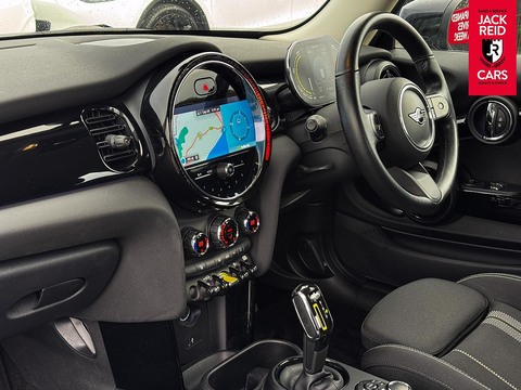 Cooper SE 32.6kWh Level 1 Hatchback 3dr Electric Auto (184 ps)