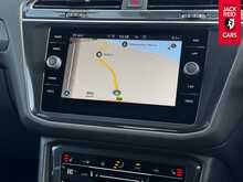 Volkswagen Tiguan Allspace TSI R-Line 1.5 TSI R-Line SUV 5dr Petrol DSG Euro 6 (s/s) (150 ps) 