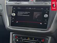 Volkswagen Tiguan Allspace TSI R-Line 1.5 TSI R-Line SUV 5dr Petrol DSG Euro 6 (s/s) (150 ps) 