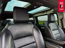 Peugeot Traveller BlueHDi Allure 2.0 BlueHDi Allure Standard MPV 5dr Diesel Manual MWB Euro 6 (s/s) (150 ps) 