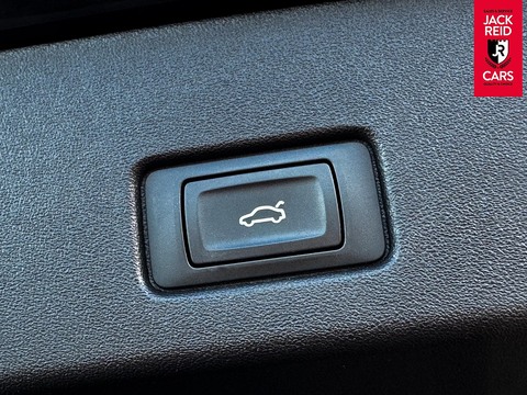 40 S line SUV 5dr Electric Auto 82kWh (204 ps)