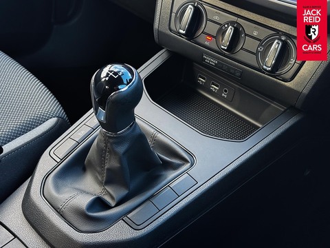 1.0 TSI SE Technology Hatchback 5dr Petrol Manual Euro 6 (s/s) GPF (95 ps)