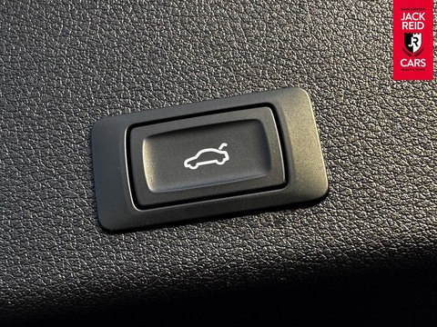 55 Launch Edition SUV 5dr Electric Auto quattro 95kWh (408 ps)