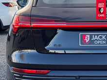 Audi Q8 e-tron Sport 50 Sport SUV 5dr Electric Auto quattro 95kWh (11kW Charger) (340 ps) 