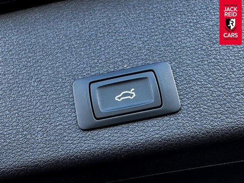 50 Sport SUV 5dr Electric Auto quattro 95kWh (11kW Charger) (340 ps)