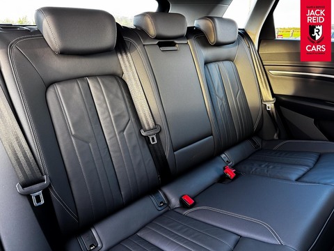 50 Sport SUV 5dr Electric Auto quattro 95kWh (11kW Charger) (340 ps)