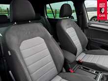 Volkswagen Golf TDI BlueMotion Tech R-Line Edition TDI BlueMotion Tech R-Line Edition Hatchback 2.0 Manual Diesel 