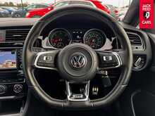 Volkswagen Golf TDI BlueMotion Tech R-Line Edition TDI BlueMotion Tech R-Line Edition Hatchback 2.0 Manual Diesel 