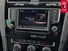 Volkswagen Golf TDI BlueMotion Tech R-Line Edition TDI BlueMotion Tech R-Line Edition Hatchback 2.0 Manual Diesel 