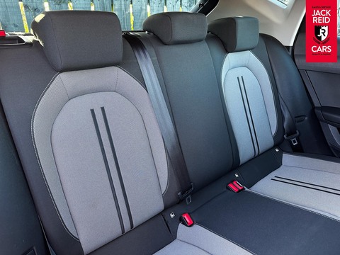 1.0 TSI EVO SE Dynamic Hatchback 5dr Petrol Manual Euro 6 (s/s) (110 ps)