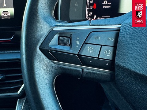 1.0 TSI EVO SE Dynamic Hatchback 5dr Petrol Manual Euro 6 (s/s) (110 ps)