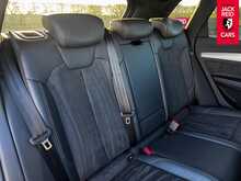 Audi Q5 TDI S line 2.0 TDI 40 S line SUV 5dr Diesel S Tronic quattro Euro 6 (s/s) (190 ps) 